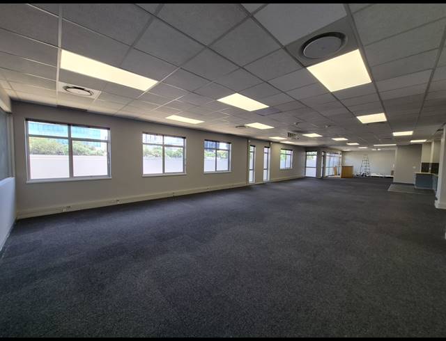 324M² OFFICE TO LET IN SANDTON CENTRAL